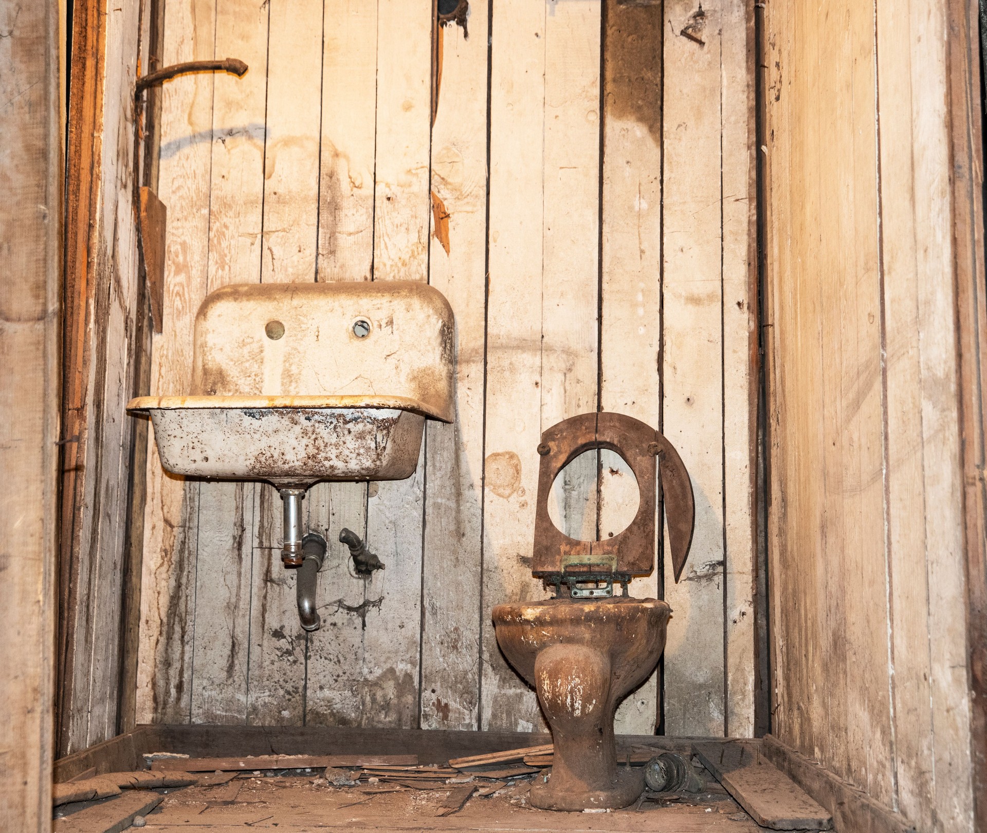 Old abandoned Bathroom